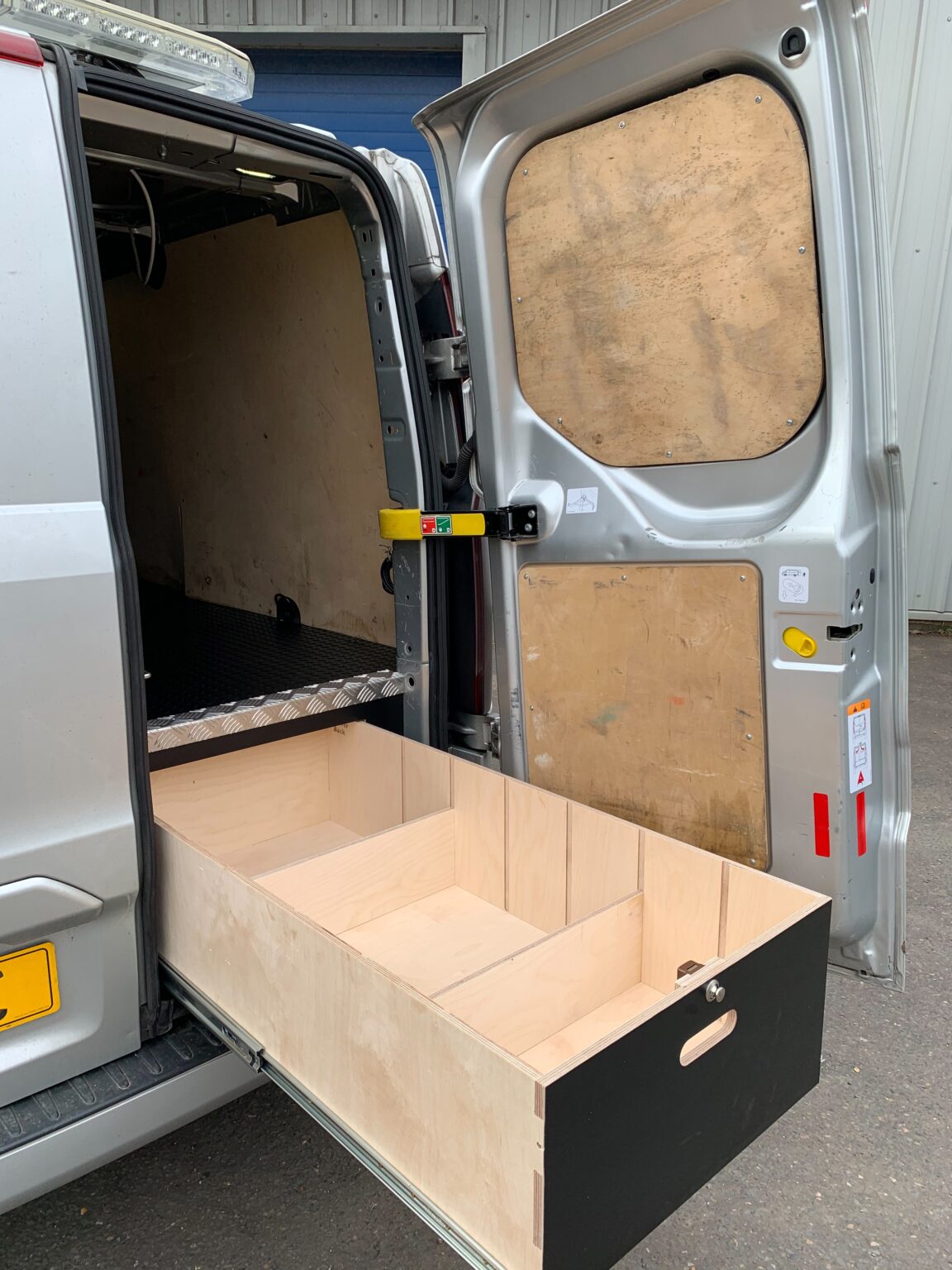 Ford Transit Custom LWB Double Drawers Get Stowed