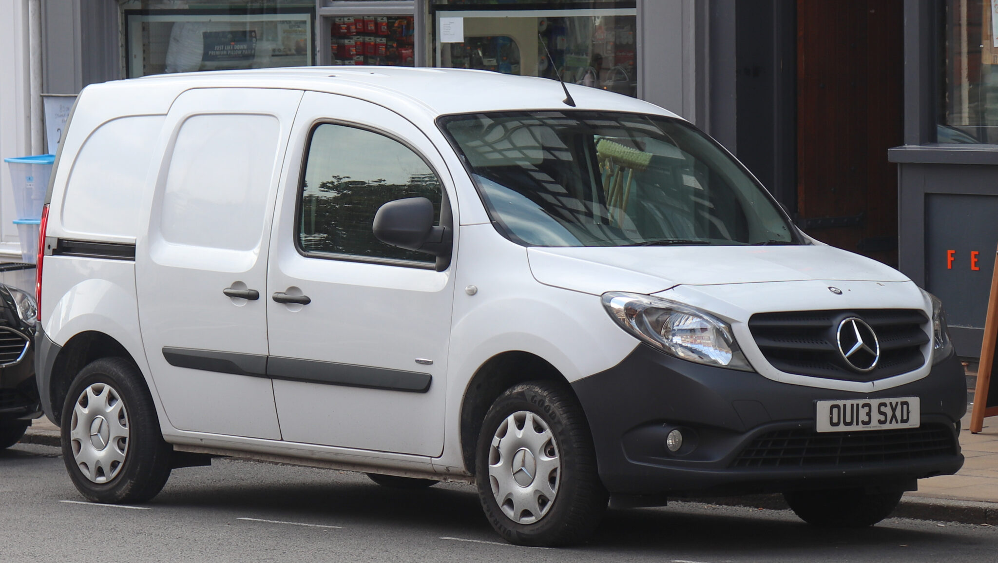 The 6 Most Economical Vans for Tradespeople Get Stowed