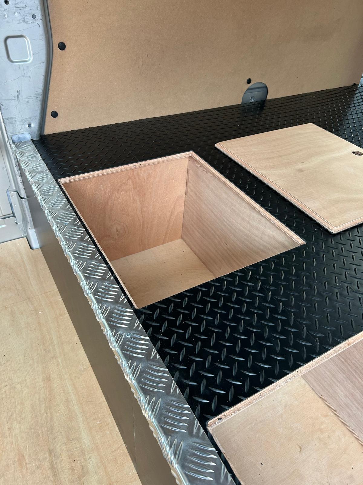 VW Transporter LWB - Double Drawers - Image 3
