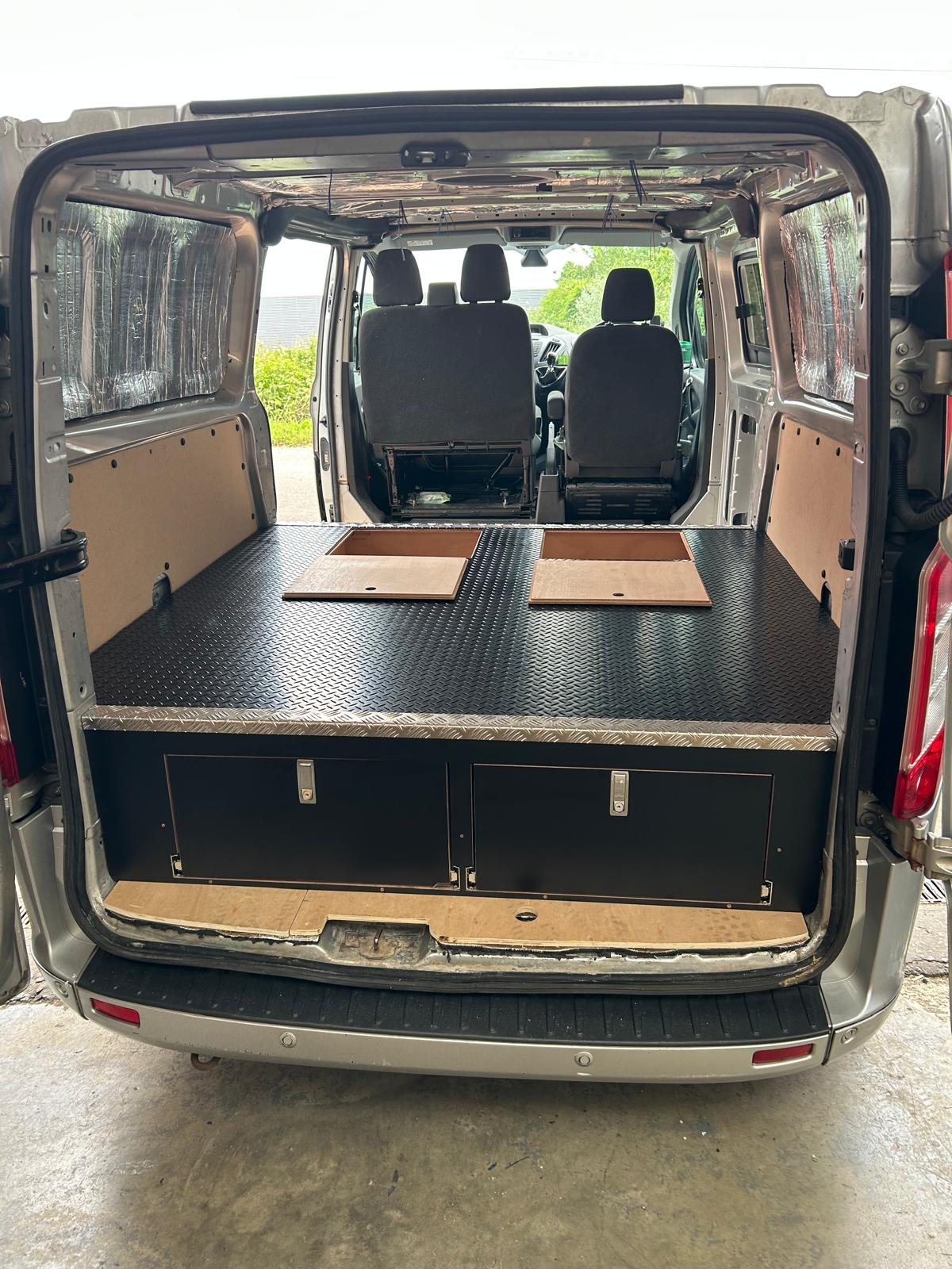 VW Transporter LWB - Double Drawers