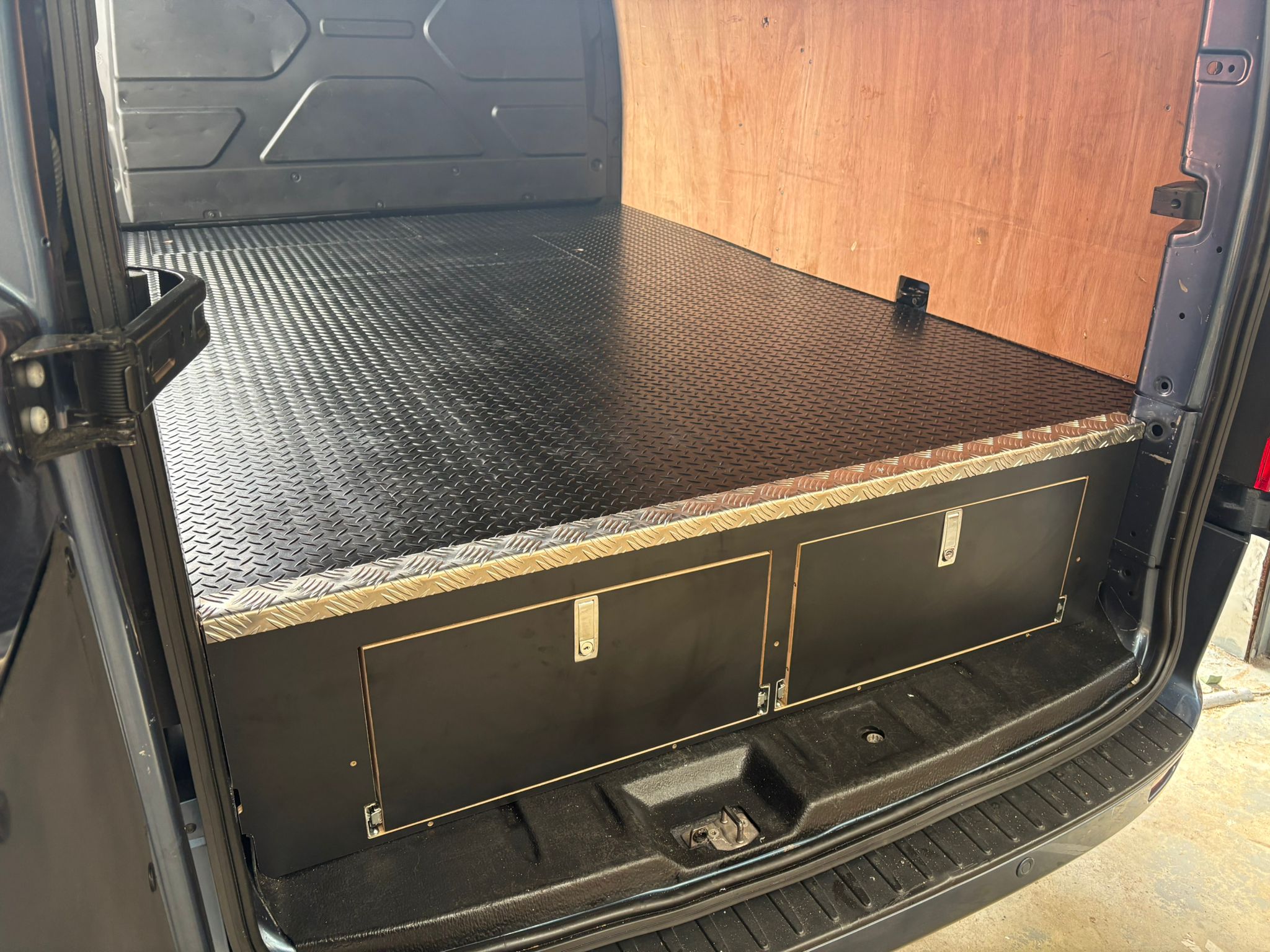 VW Transporter LWB - Full Base Drawers - Image 12